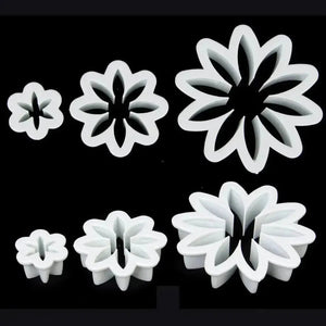 Cake Decorating Fondant Cutter Plunger Set (47 pcs) - thebakingtools.com