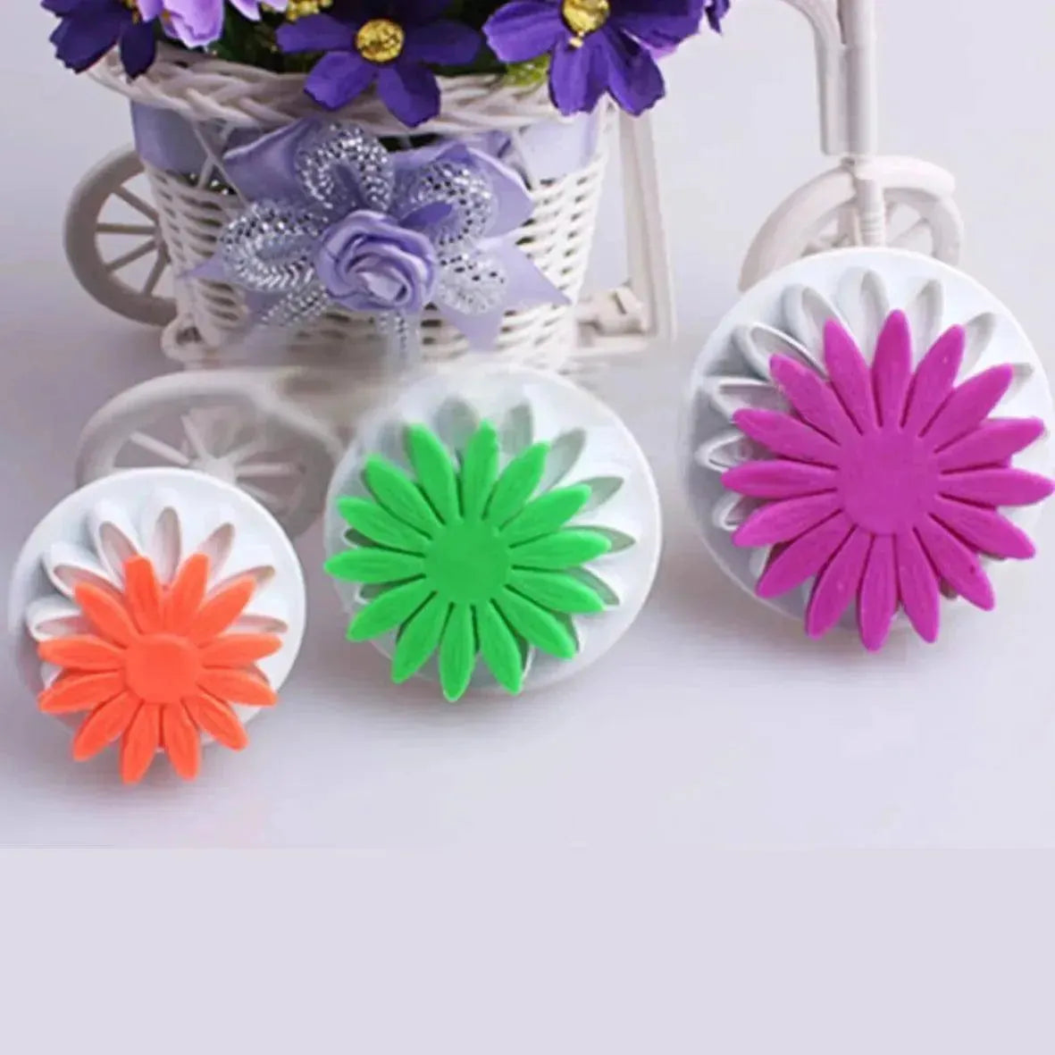 Cake Decorating Fondant Cutter Plunger Set (47 pcs) - thebakingtools.com